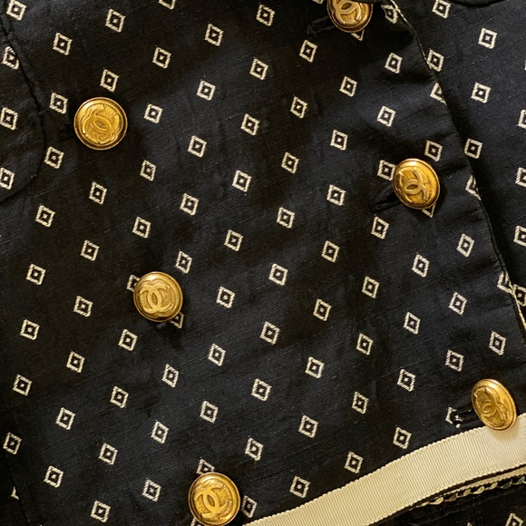 ๐ซSOLD๐ซAuthentic Chanel Skirt Set - Picture 4 of 8